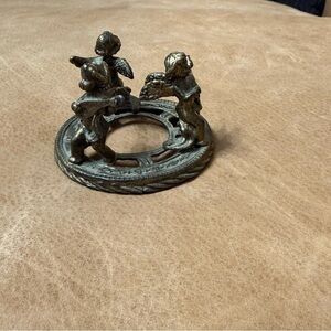 Beautiful Angelic Metal 3 Cherub Watch Holder / Stand Playing String Instruments